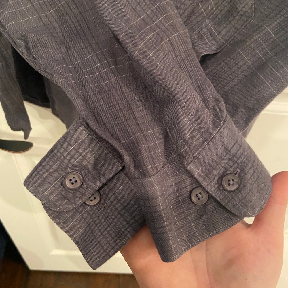 Perry Ellis Button Up - Picture 6 of 11